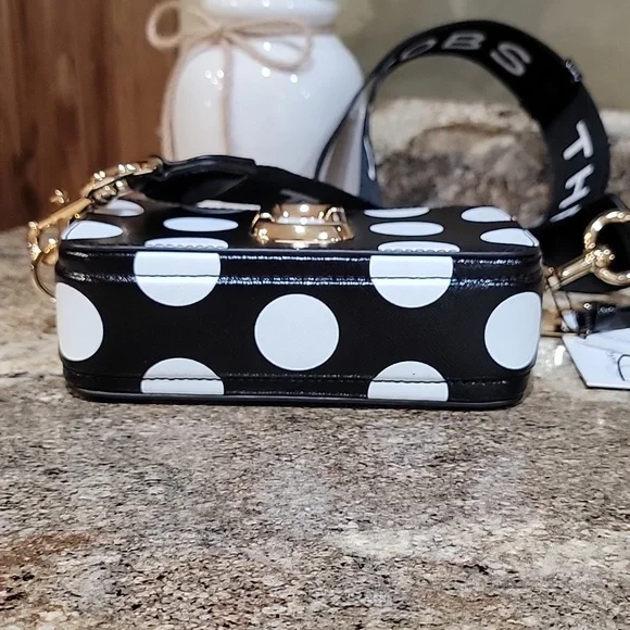 Marc Jacobs Black and White Dot Small Snapshot Camera Bag - Picture 6 of 8